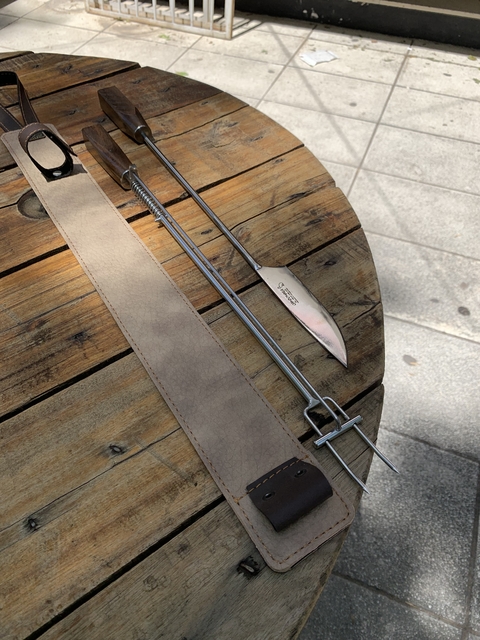 Juego asador con tenedor expulsor - comprar online