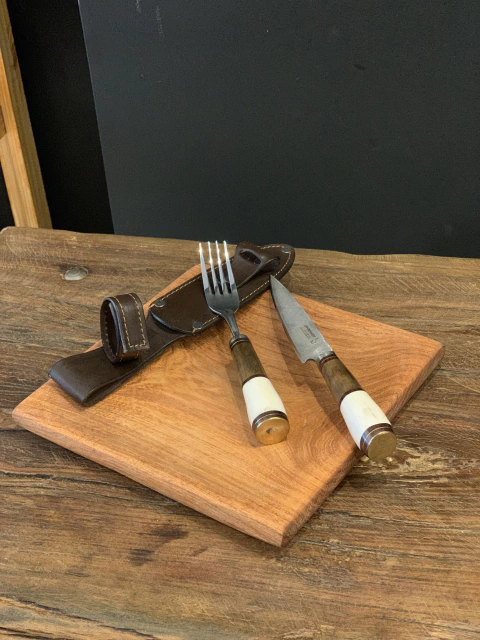 Cubiertos con mango de Hueso y Madera