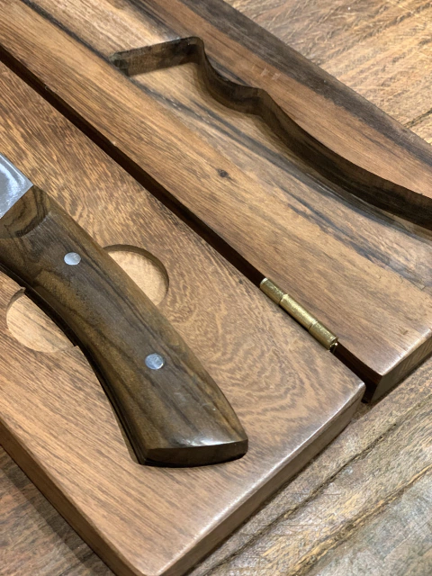 Cuchillo en Caja