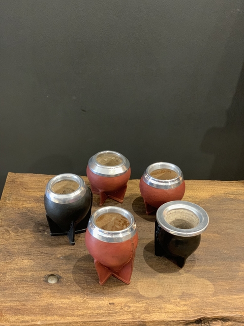 Mates de cuero
