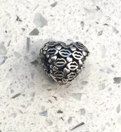 CHARM KISS