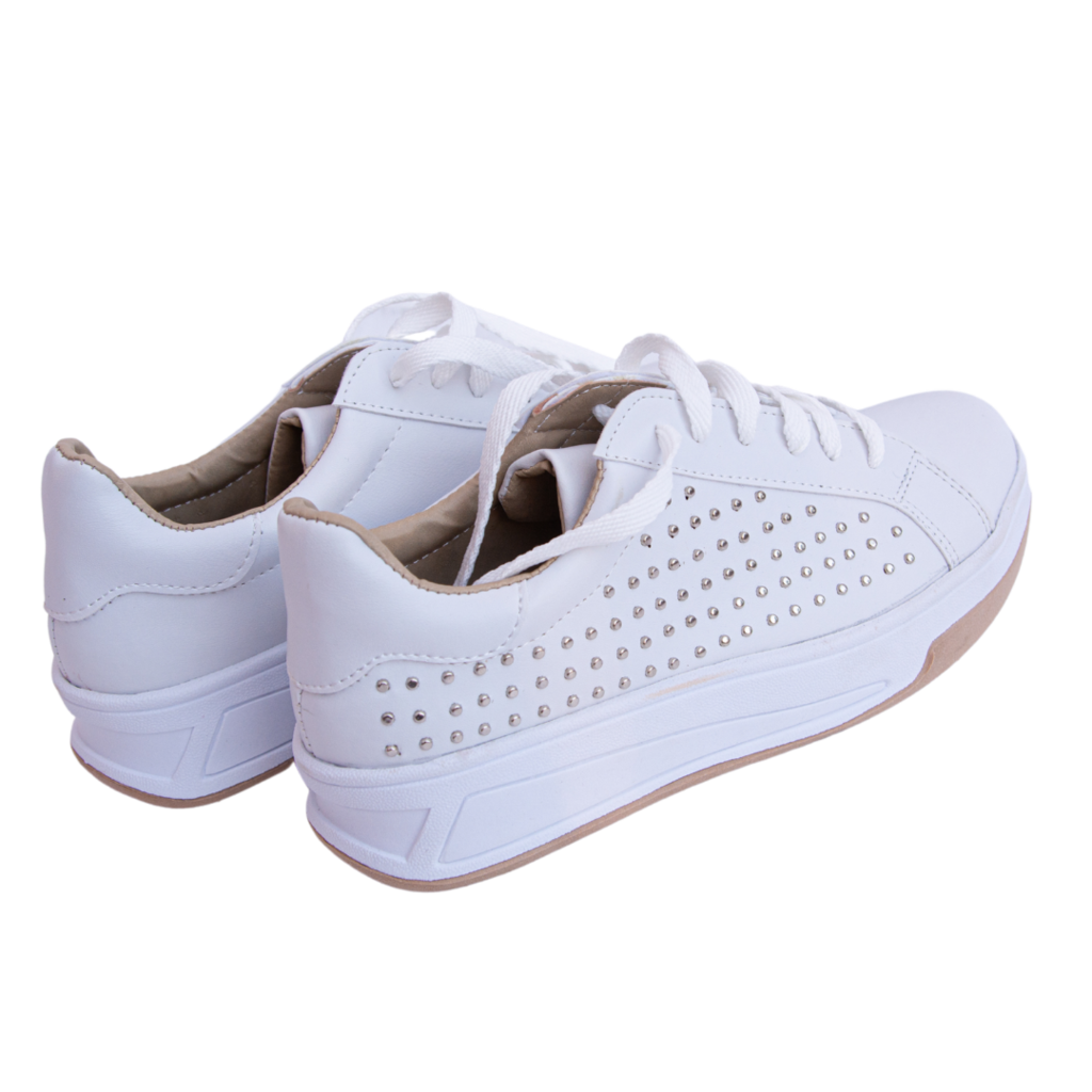 Zapatillas Blancas Con Tachas Top Sellers, 58% OFF |  www.autoescolaurgell.com