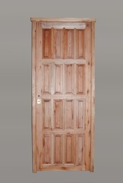 Puerta de madera ciega