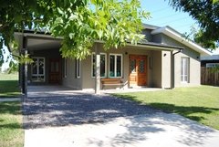 CASA EN VENTA LOTE DE 660 MTS. BARRIO SANTA ISABEL ING. MASCHWITZ - Gastalo Aca