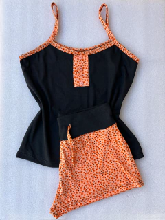 Pijama de algodão preto com laranja