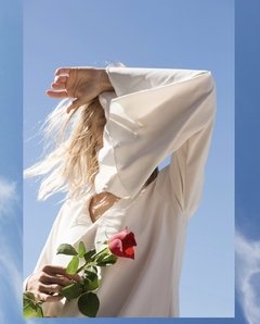 Vestido Off white volados