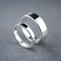 Disponible en oro blanco, oro amarillo y plata