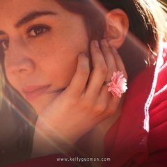 Anillo Ajustable Rosa Con Piedra de Cuarzo Rosado En El Centro