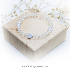 Pulsera con corazón de acerina y piedras luz de luna
