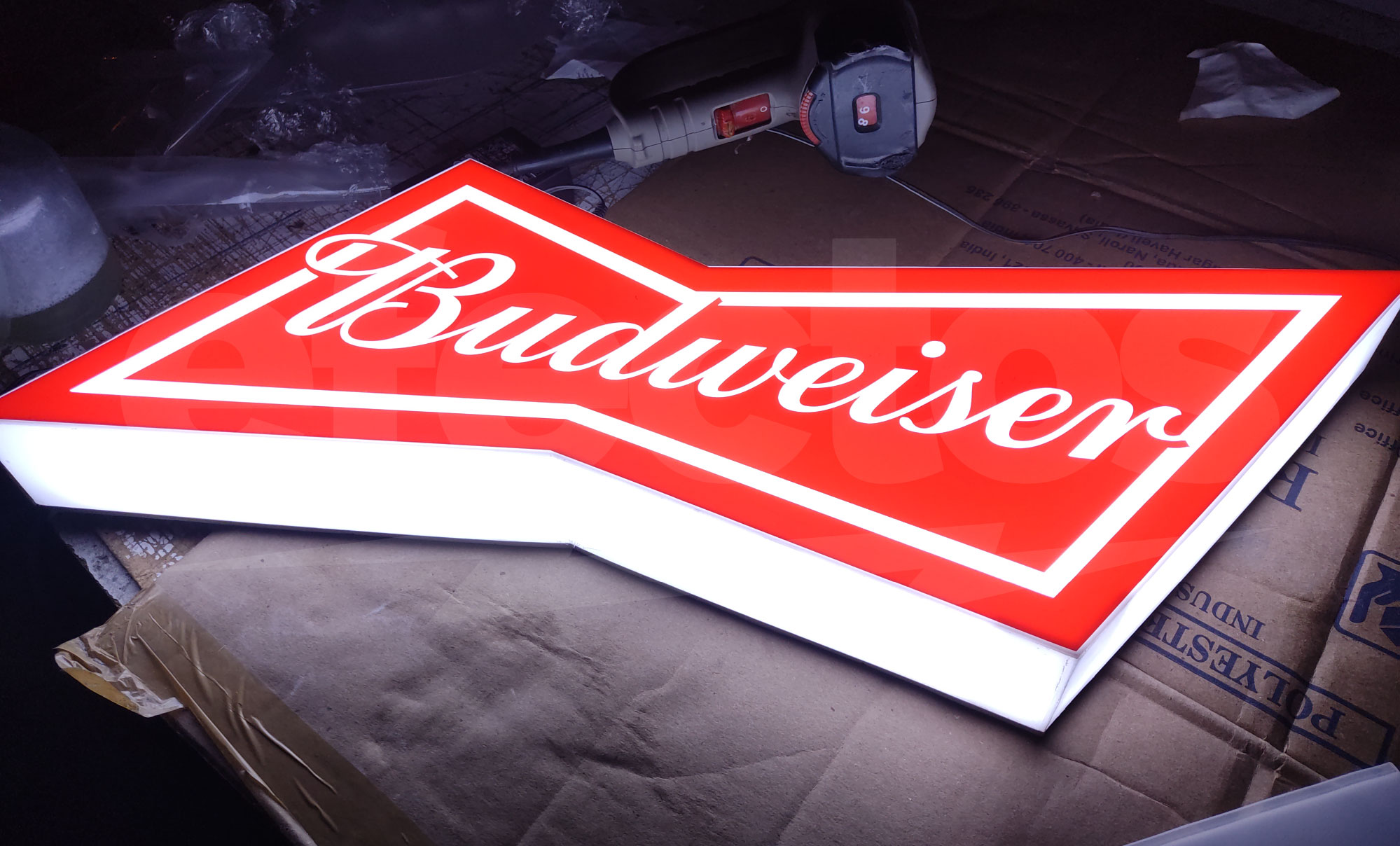 Cartel Luminoso Led en Acrílico de Cerveza Budweiser Bar