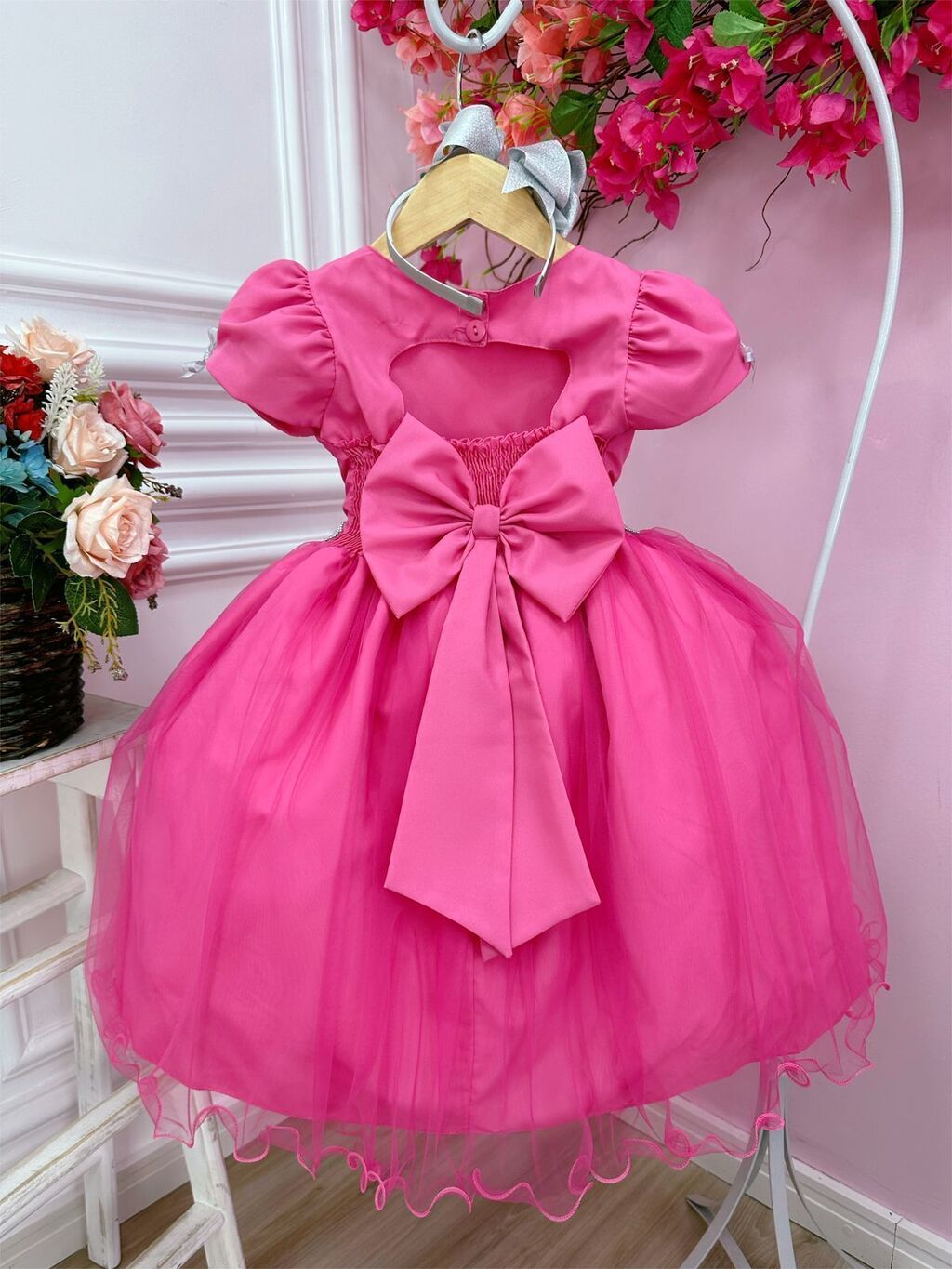 Vestido Infantil Princesa Barbie Rosa Chiclete Com Cinto