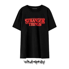 Remera Basic Short Strager Things