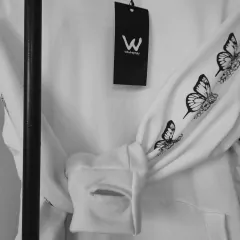 Maxi Buzo Mariposa White - wind spray