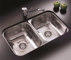 C 28 - Pileta Johnson Acero