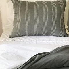 Almohadón de tusor rayado gris - comprar online
