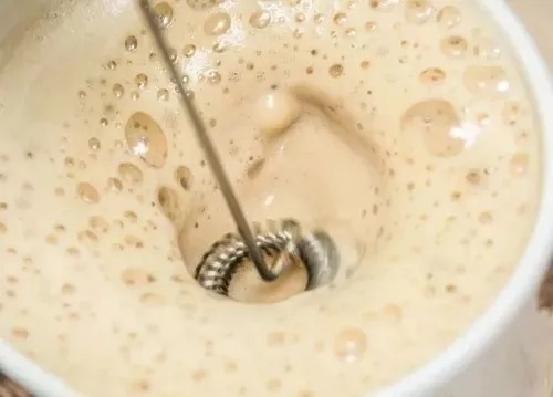 Batidor Leche Para Café Cappucino Espuma A Pila Mango Soft