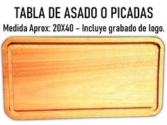 Tabla de asado o picada con grabado de logos corporativos