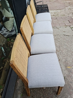 Imagen de Sillas Vestidas con esterilla americana