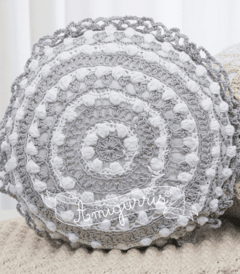 Deco tejida - Almohadón Redondo tejido al crochet en internet
