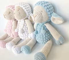 Muñeco tejido de apego - Ovejita amigurumi - comprar online