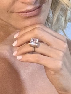 Anillo Virgin White en internet
