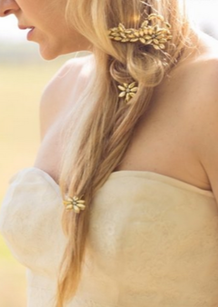 Peineta strass y dorado Estilo Dprimep6006