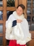 White cashmere & Groenland fox cape/ capa blanca - Silvia y Mario