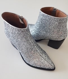 BOTITA GLITER PLATA VIVO ESPEJO - Silla Argentino
