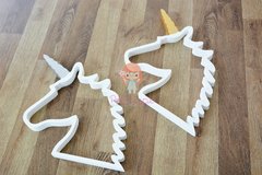 Unicornio organizador en madera de vinchas elásticas y gomitas para el cabello
