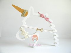 Unicornio organizador en madera de vinchas elásticas y gomitas para el cabello