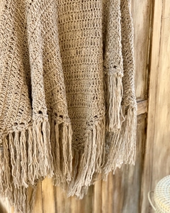 Chal Poncho “Aluminé “Gris piedra