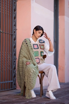 Chal Poncho “ALUMINÉ “Verde seco - comprar online