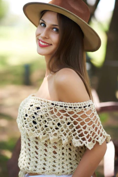 Top “PAISANITA “beige claro. - comprar online