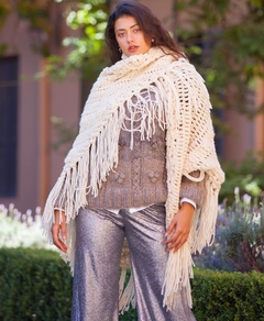 Imagen de Chal Poncho “ALUMINÉ “Natural