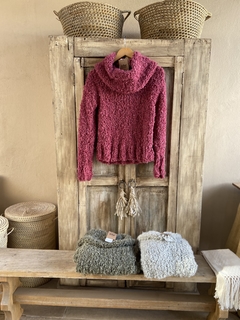 Sweater “BOUCLÉ” Frambuesa - Telar de Campo