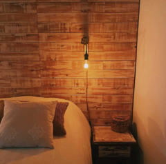 Imagen de Aplique Mensula Madera Decapada Blanca C/ Textil - Sin Lampara