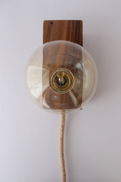 Imagen de Velador Horizontal Taco Madera de Guayubira con Cable Textil - Con lámpara ST64 o G80