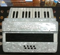 Soprani Spgde Acordeon De 22 Teclas Y 8 Bajos - comprar online