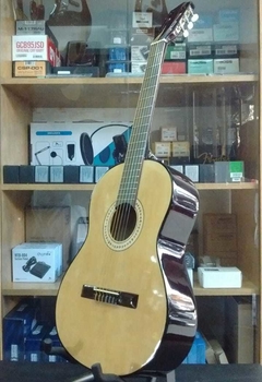 Gracia Mod M2 Guitarra Criolla Clásica 4/4 Natural Brillante