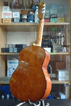 Radalj Guitarra Criolla 4/4 Color Rojo C/ Funda Cubrepolvo - comprar online