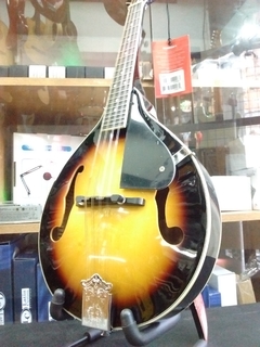 Stagg M20 Mandolina Bluegrass Con Tapa De Tilo Edenlp - EdenLP Instrumentos Musicales