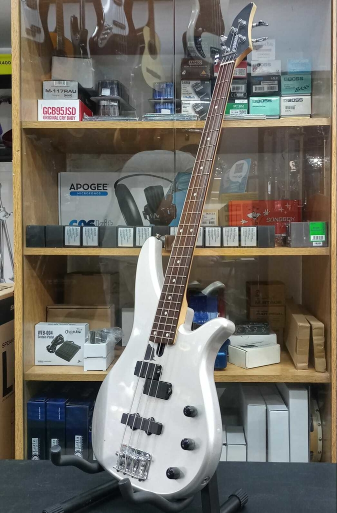 Oportunidad! Yamaha Rbx270j Silver Bajo Pasivo 4 Cuerdas