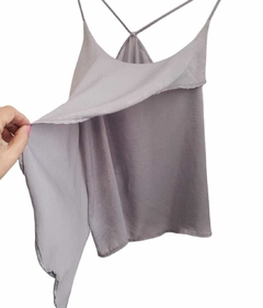Musculosa seda irregular en internet