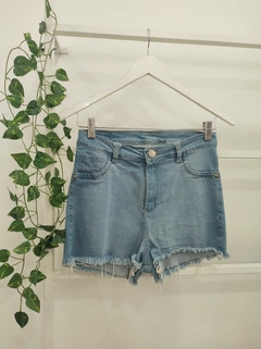 Short de jean Deshilachado - comprar online