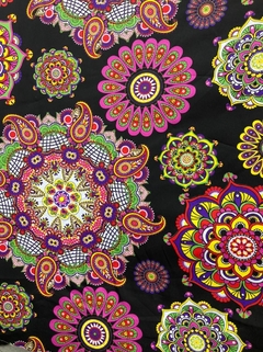 Gabardina Estampada - Black Mandalas