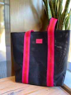 Bolso RED Negro c/ Fucsia en internet