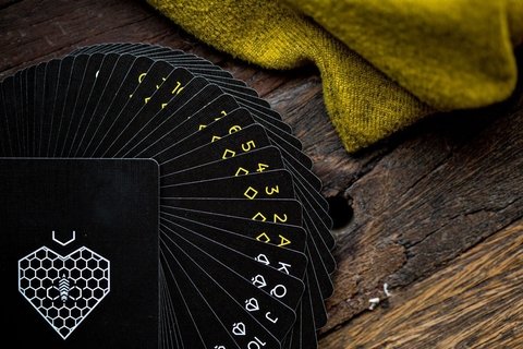 Baraja Killer Bee Playing Cards Ellusionist