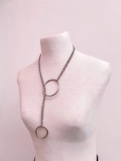 Choker• Jana en internet
