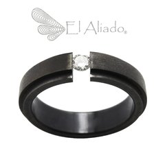 1014. Anillo de compromiso negro en Titanio.