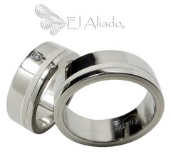 1054. Argollas en Titanio con canal en plata 925 arenada.